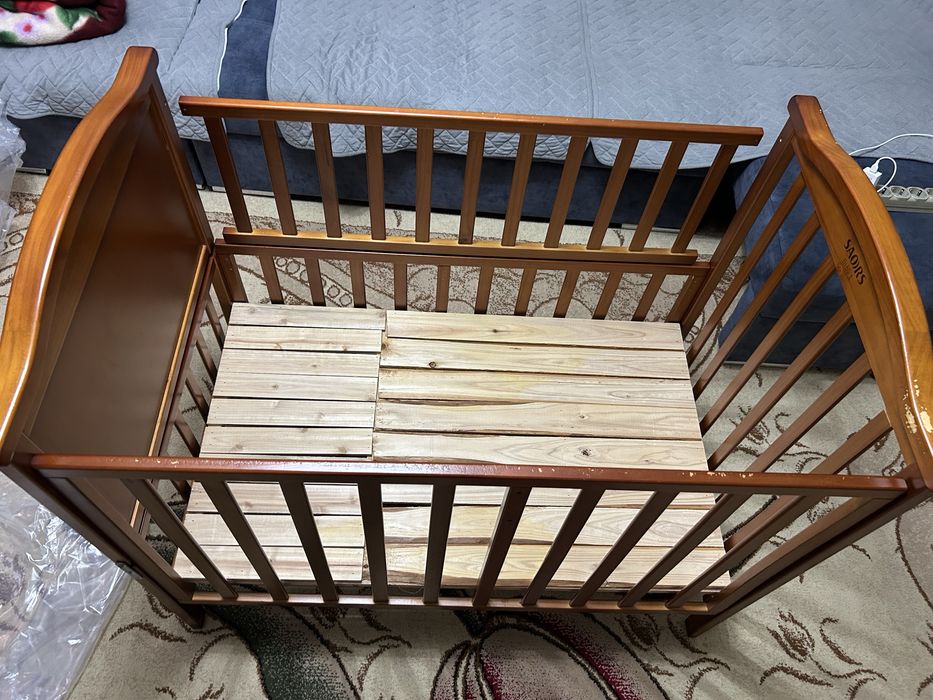 Продам детскую кроватку