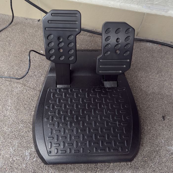 волан trustmaster t150