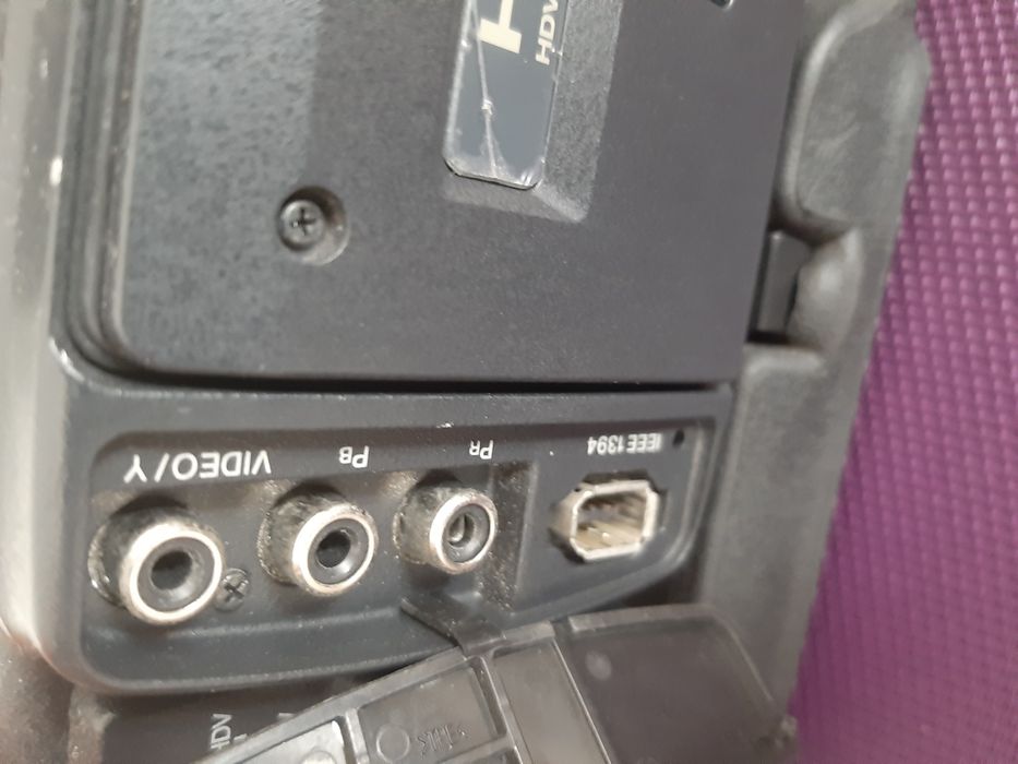 Camere video profesionale JVC DY-HD111 - 2 buc.