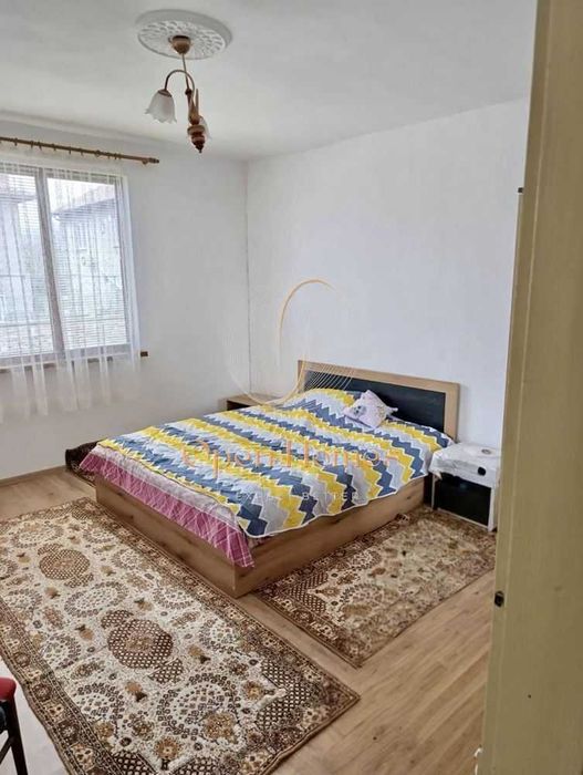 Обзаведена къща в с. Главиница