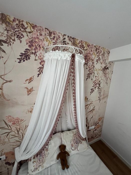 Baldachin dormitor fetita