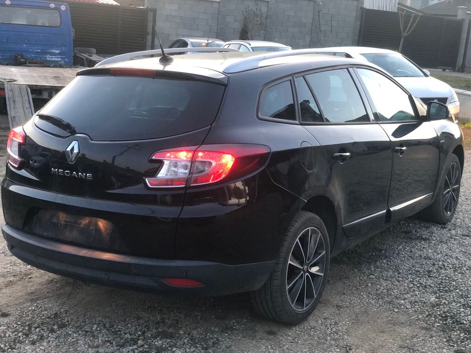 Bară spate Renault Megane 3 cu senzori de parcare
