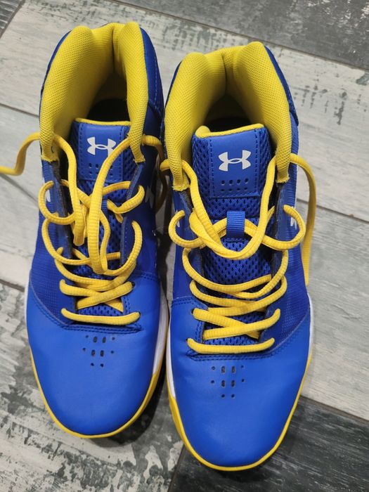 Adidasi originali under armour