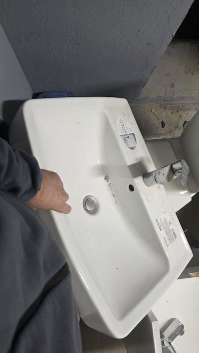 Pachet: cada, wc si chiuveta