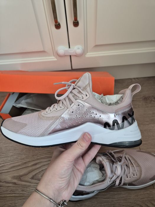 Дамски маратонки Nike air max bella tr3