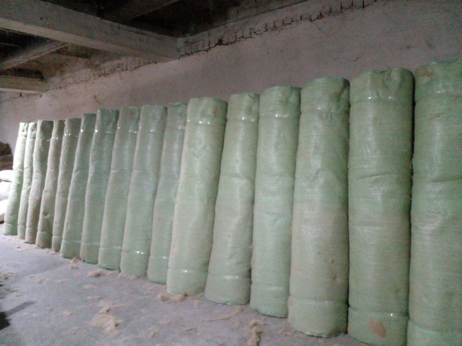 Ковролан из полиэтиленого мешка и дробленного  джута. Мешковой войлок