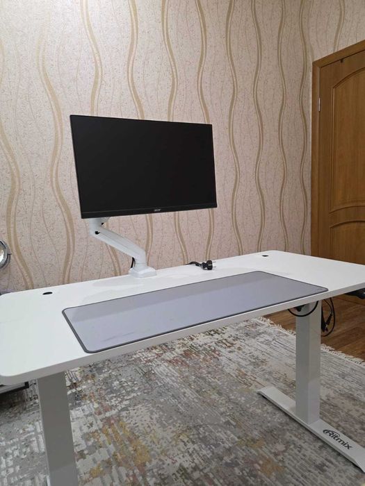 Кронштейн для манитора