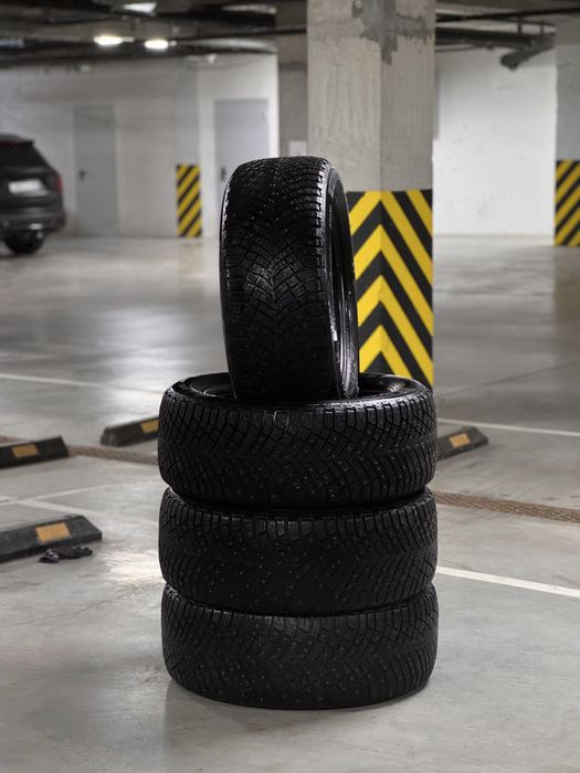 Продам Michelin X-Ice North 4 SUV.  Размер: 285/50 R20