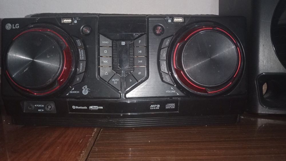LG XBOOM CJ 44 audio