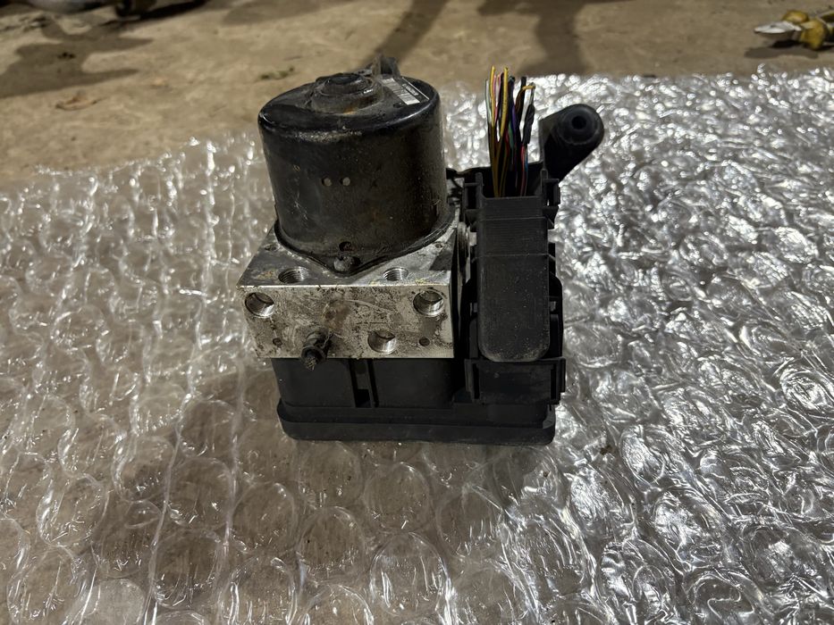 Mazda 5 2007 година 2.0d АБС ABS помпа