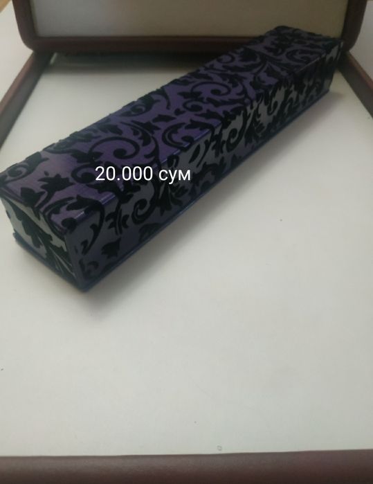 Много разных футляров для всех ювелирных изделий