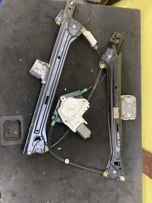 Macara geam Electrica St fata  Audi A5 Sportback Pret 250 lei