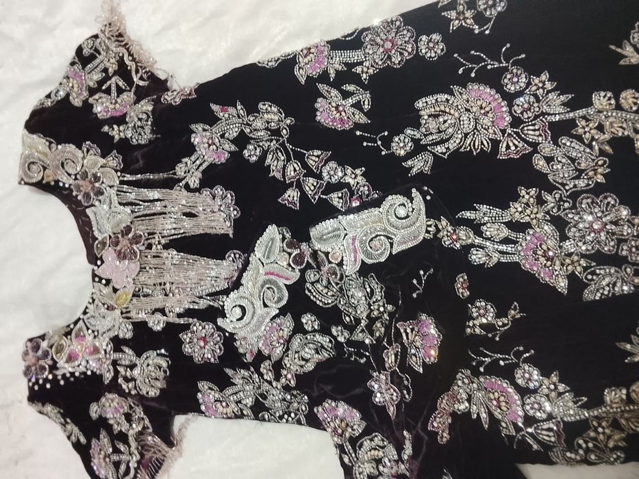 продаю женский платья