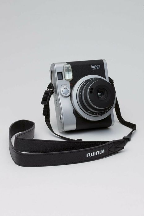 Продам фотоаппарат instax mini 90