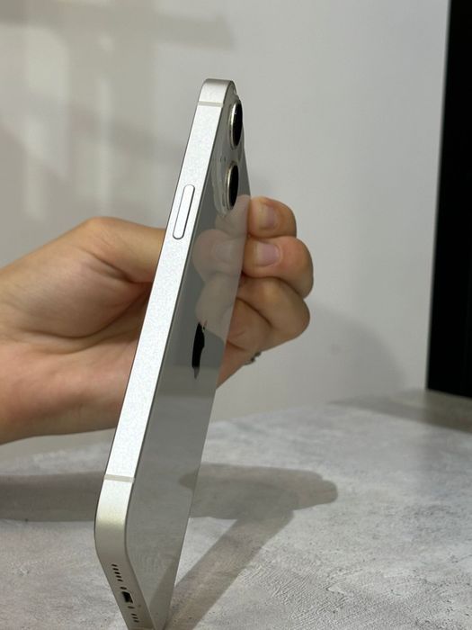 Продам Iphone 13 Айфон 13