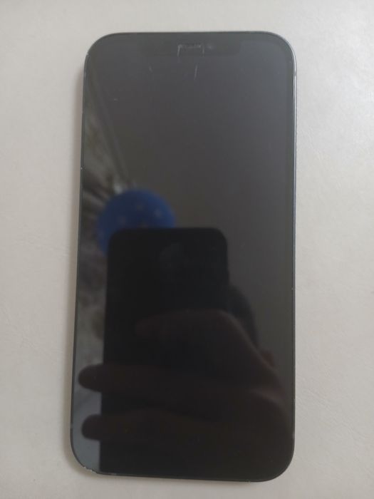 Vand iphone 12 pentru piese