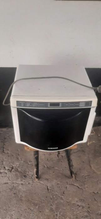 Микроволновка SAMSUNG