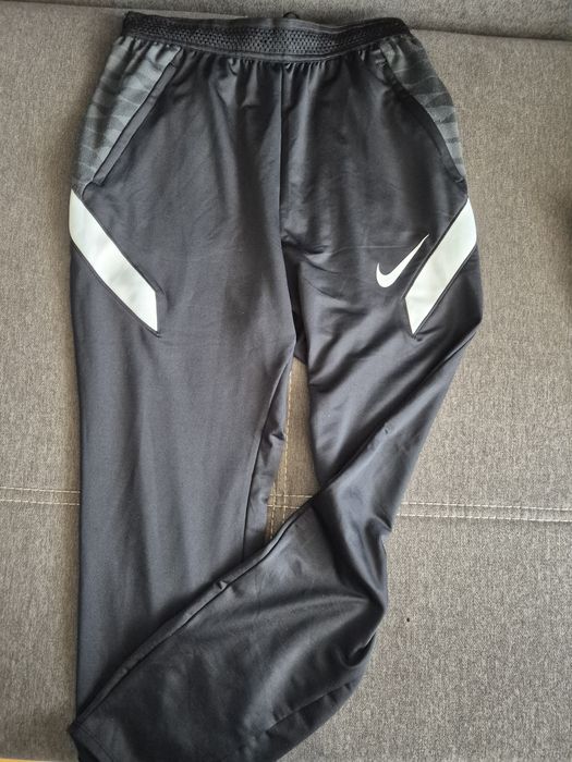 Pantaloni Nike dama