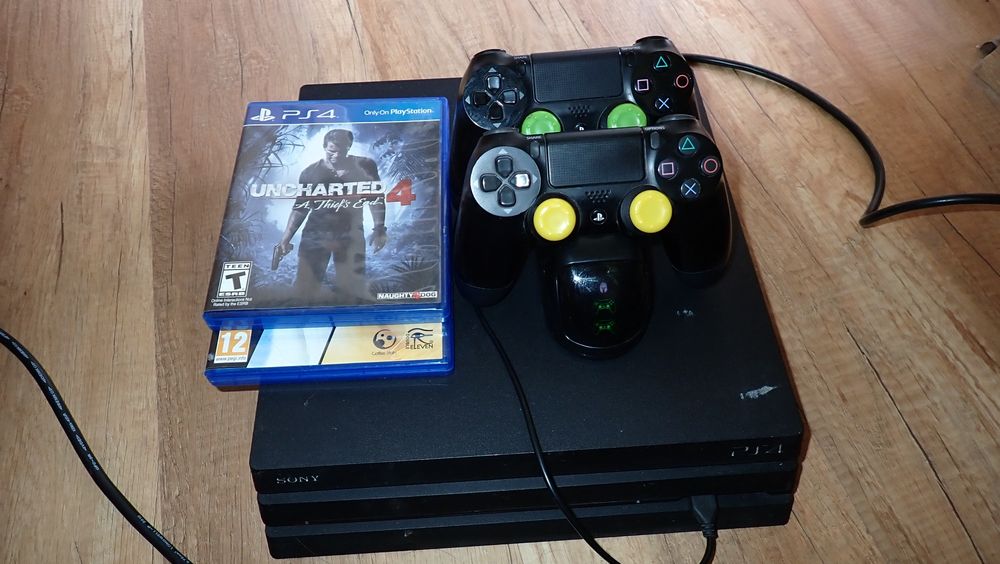 Playstation 4 pro 1tb  !!!САМО ЛИЧНО ПРЕДАВАНЕ!!!