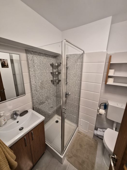 3 camere,etaj 1, centrala, 2 bai, Drumul Taberei - Bucla