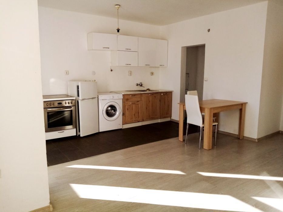 Дава се под наем Едностаен апартамент в София, Люлин 10 - 43 кв.м за 290.7 € - Снимка #2