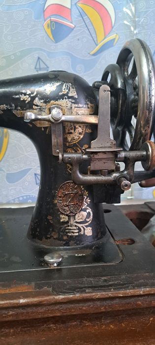 Продам швейную ZINGER