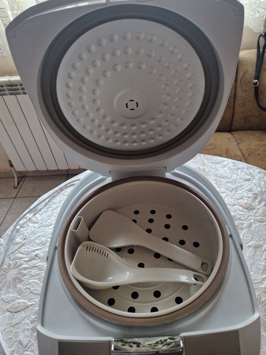 Мултикукър Philips HD3037