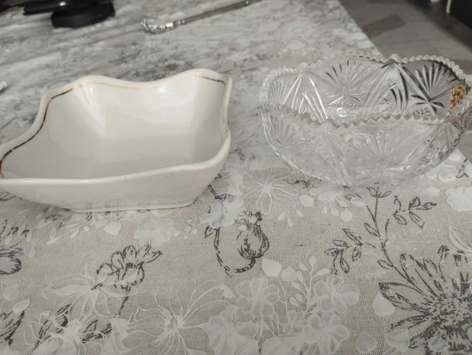 Посуда кухонная разная.