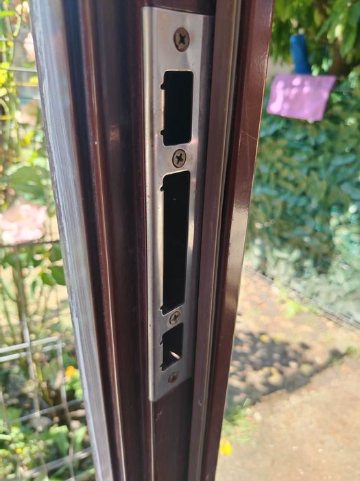Ușă metalică cu toc