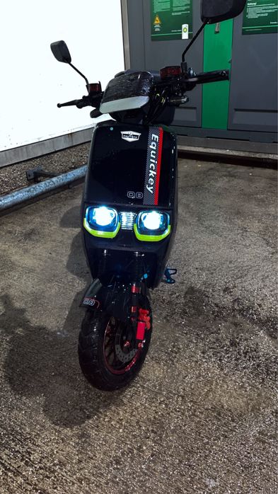 Moped scuter scooter electric