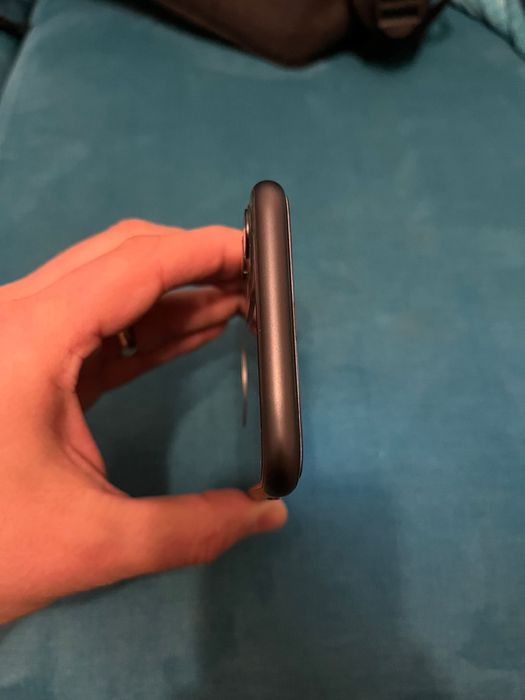 Vand Iphone 11 black 128gb garantie RO