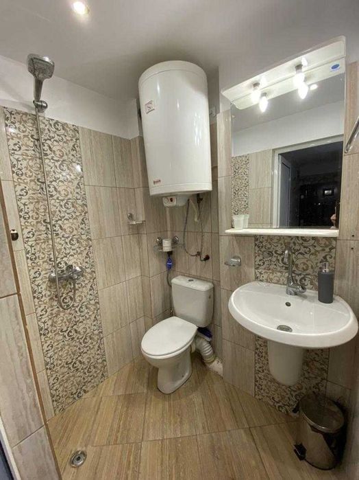 Дава се под наем Тристаен апартамент в Бургас, Център - 92 кв.м за 350 € - Снимка #4