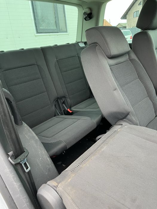 Vand 2 touran de Germania detalii la telefon