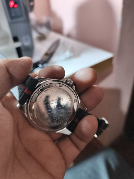 Часы наручные Tommy Hilfiger