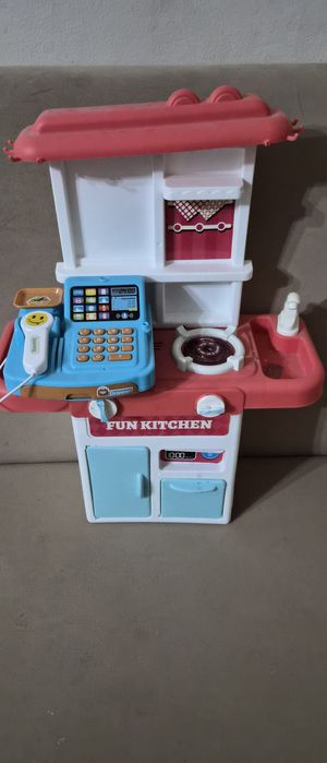 Детская деревянная кухня .