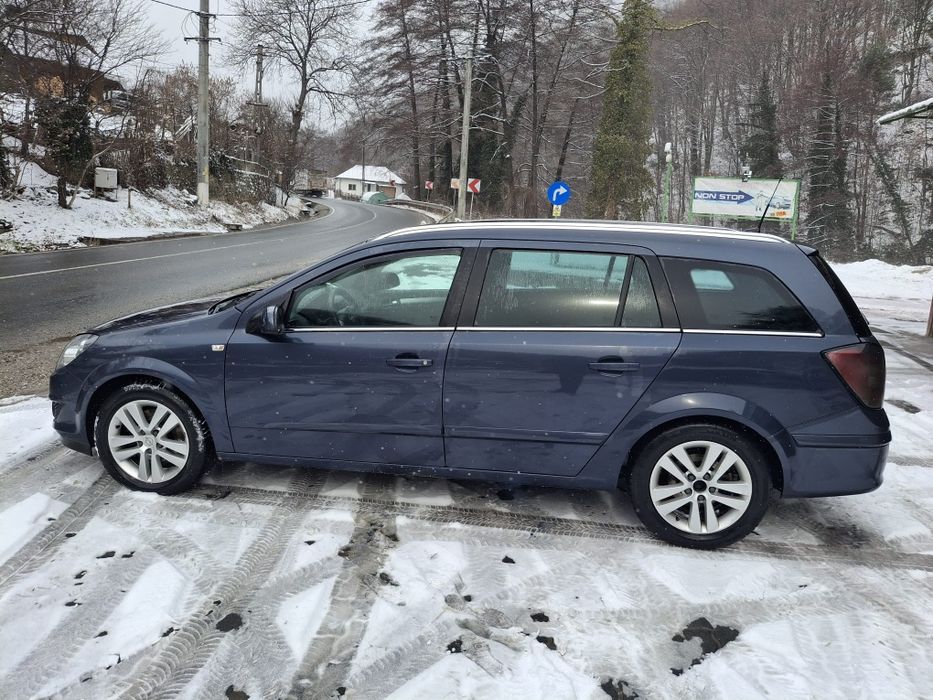 Vând Opel Astra H