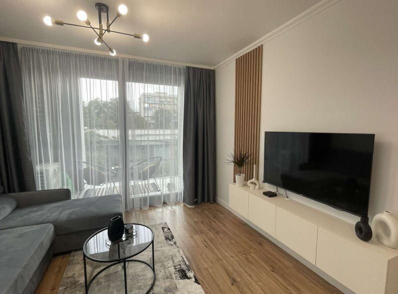 Дава се под наем Двустаен апартамент в Варна, Чайка - 58 кв.м за 700 € - Снимка #1