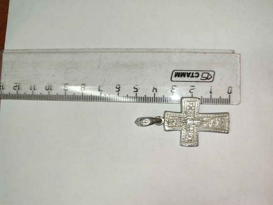 Продам крестик серебряный