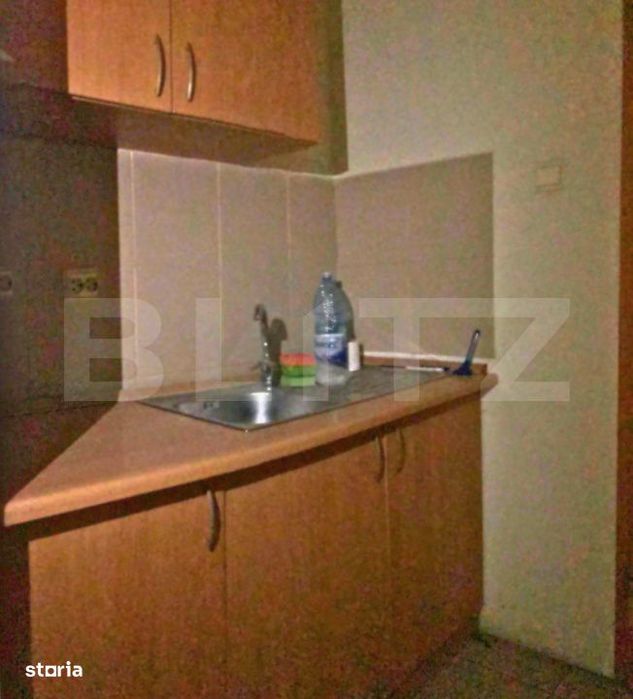 Spatiu comercial stradal, 160 mp, zona Micro 3