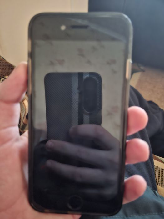 Продаю iPhone 6 .