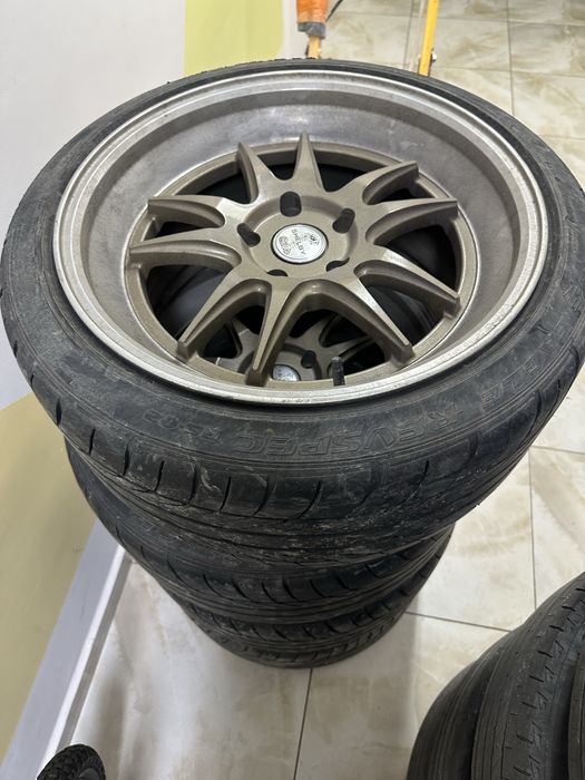 Диски R18 разноширокие