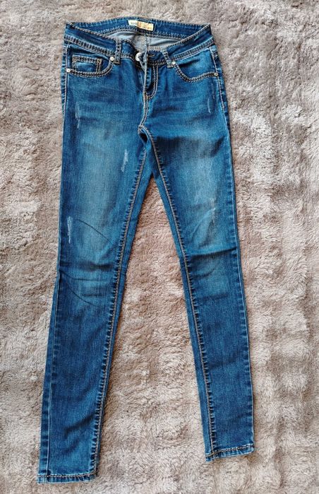 по 5€ Дънки- като нови xs-s