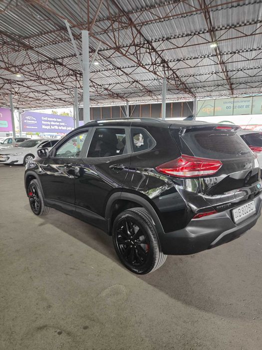 Chevrolet Tracker 2023 — 2