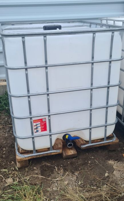 Bazin  /,Rezervor apă  / ibc  / Cuburi  . Butoi  /  1000 litri