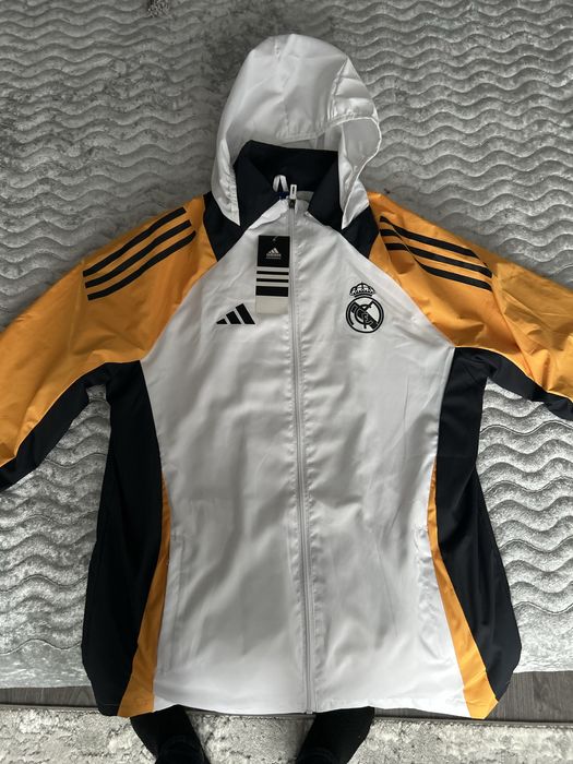 Ветровка Real Madrid