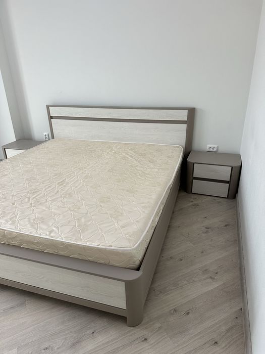 Продается спальный гарнитур