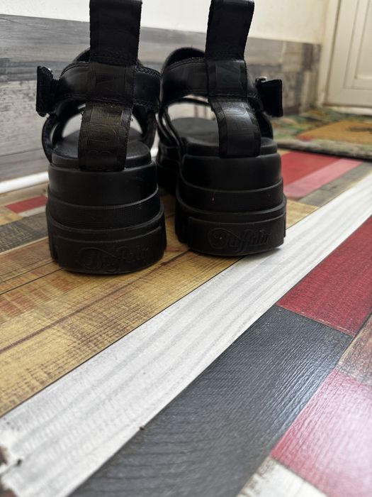 Сандали Buffalo 40 номер