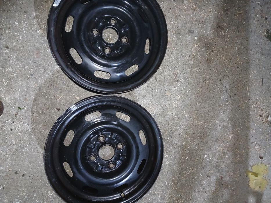 Vând janta R14 mazda