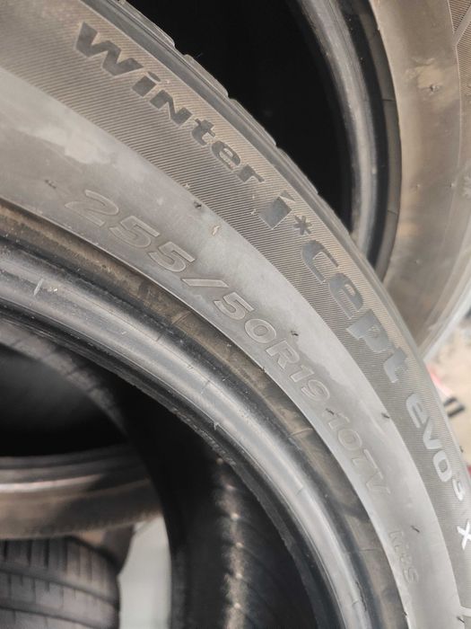 2бр.зимни гуми 255/50/19 Hankook