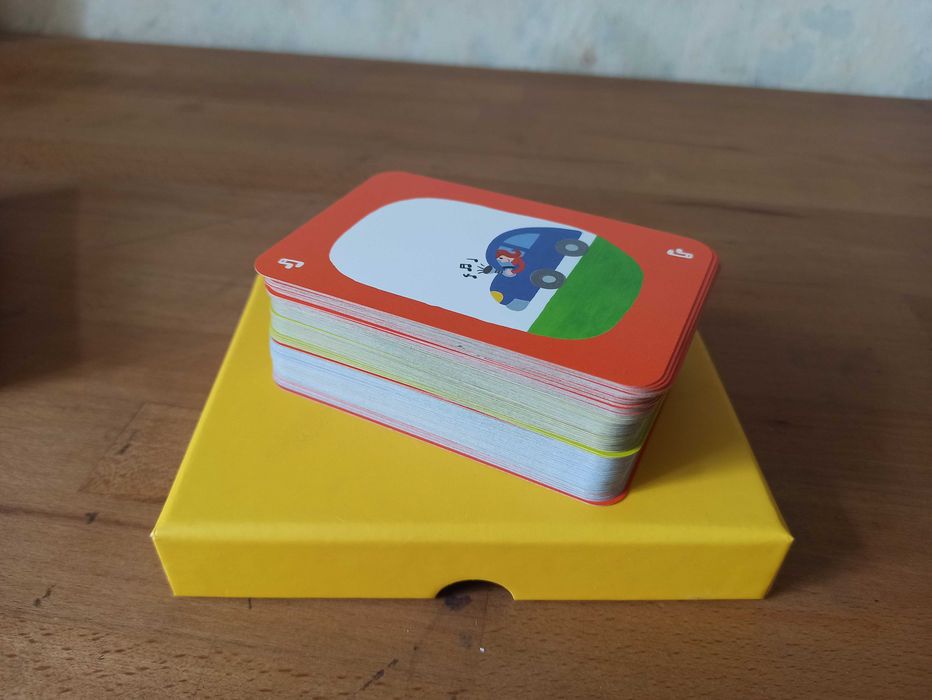 Настолна игра POUET! POUET! Игра с карти за малки деца